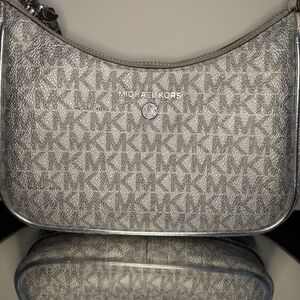 ⭐Michael Kors⭐ Silver Metallic Logo Chain Shoulder Bag Y2K Baguette Style